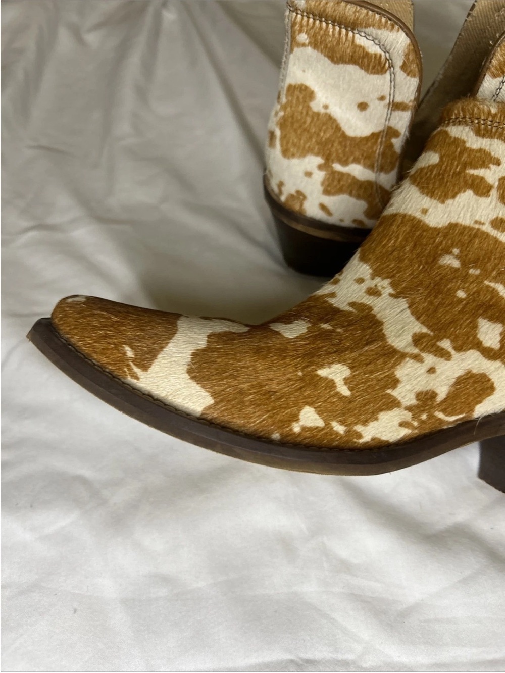 MYRA BAG Cow Hair On Hide Leather Ankle Cowboy Boots Women’s 9 White & Brown - Picture 16 of 16